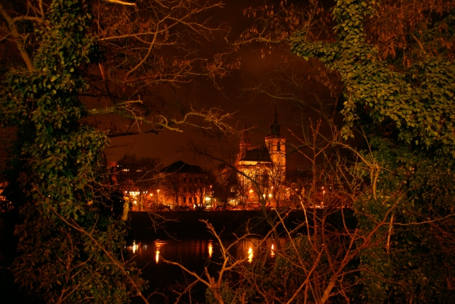 Bin Blick ueber Nahe auf Basilika 21_12_13