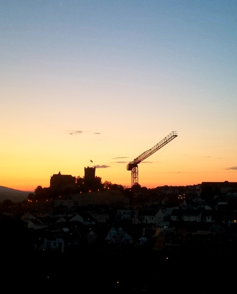 Bin Burg und Kran Sonnenaufg 11 Jun 2023 Bin Burg und Kran Sonnenaufg 11 Jun 2023