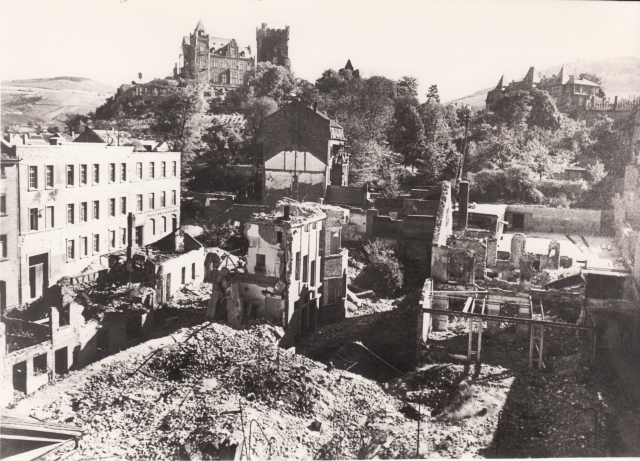 Bingen Burg zerstoerte Haeuser Foto 20