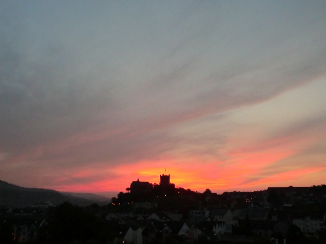 Burg Juli 2013 Sonnenaufgang Burg Juli 2013 Sonnenaufgang