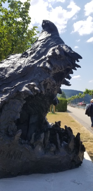 Skulptur Maul Rheinpromenade 2023