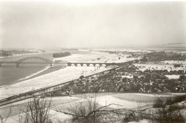 Bingen mit Hindenburgbruecke vor 45